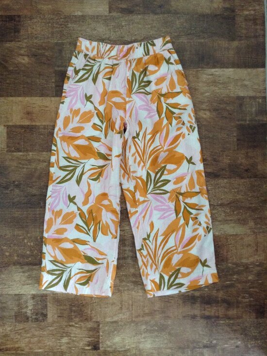 C&C California Pants - ⭐C & C CALIFORNIA 100% LINEN LOUNGE PANTS in Floral, size S - LIKE NEW⭐